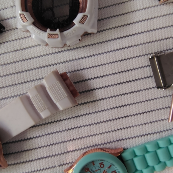 Colorful Watch Collection - Picture 9 of 10